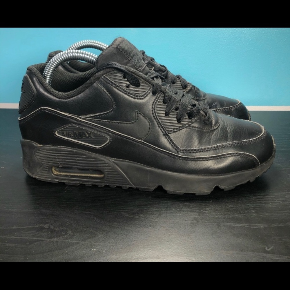 Nike air max 90 kids youth size 7/women’s size 8.5